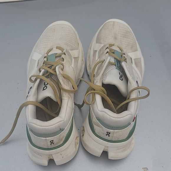 On Running Beige and Green Sneakers - Picture 2 of 6